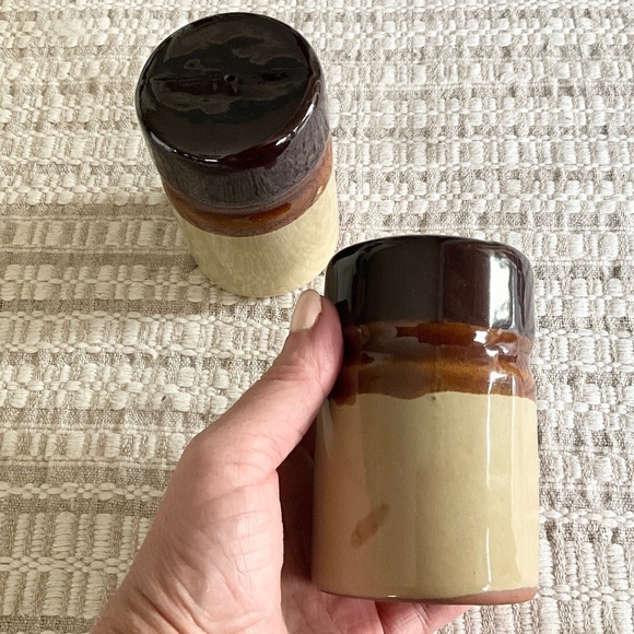 Shakers vintage 1970s Stoneware Crockery crock Salt & Pepper Cream Brown - Picture 5 of 6